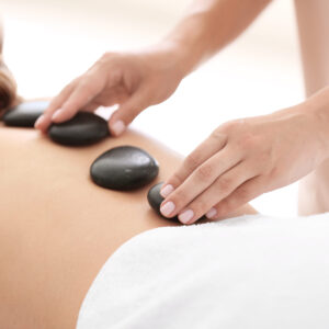 Hot-Stone-Rückenmassage